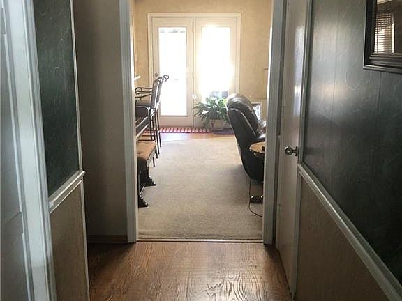 3rd image of 1108 Cypress Ct