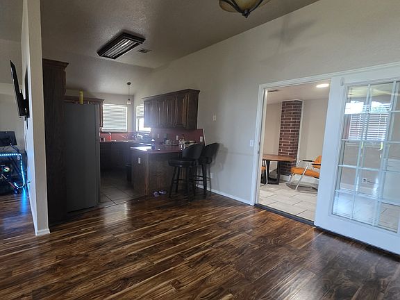4th image of 2625 NW 160th St
