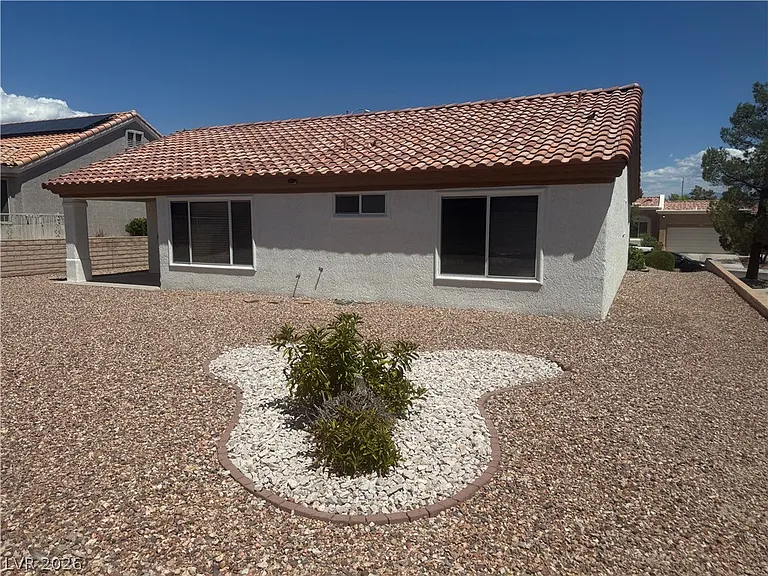 9909 Bundella Dr — Photo 9