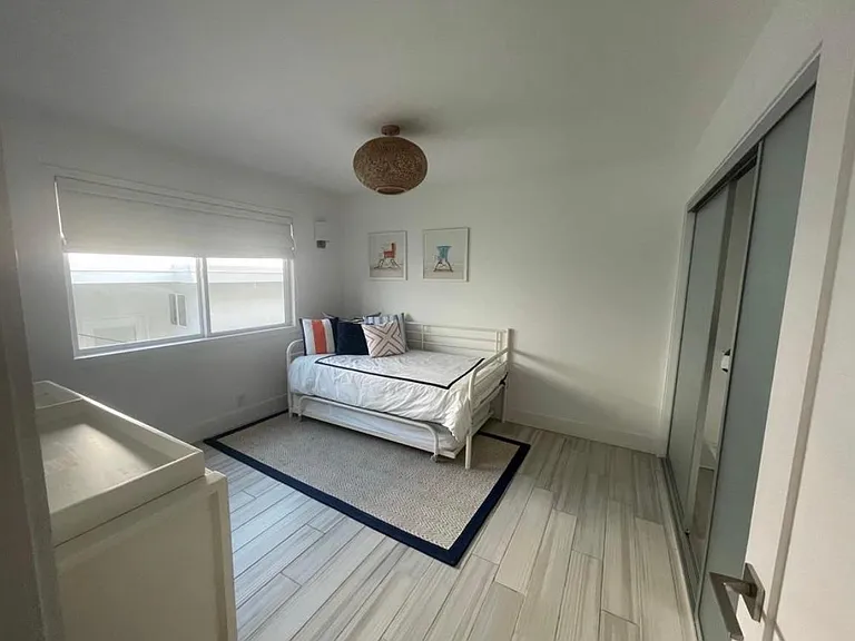 644 Manhattan Beach Blvd #11 — Photo 8