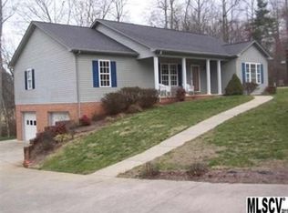 410 Carrituck Ct, Lenoir, NC 28645