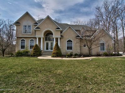 152 Fairway Dr, Mountain Top, PA, 18707