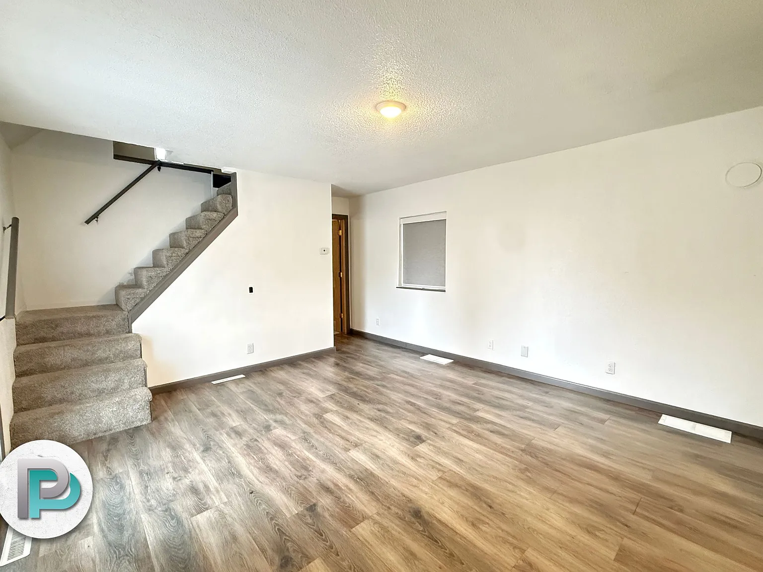 2 bed, $925 — Photo 3