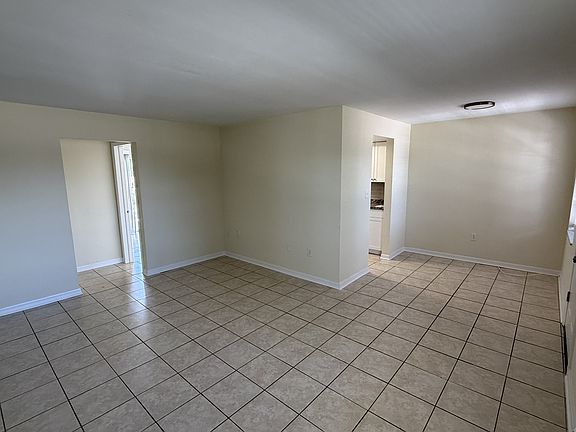 5th image of 300 Gunn Ave APT 7