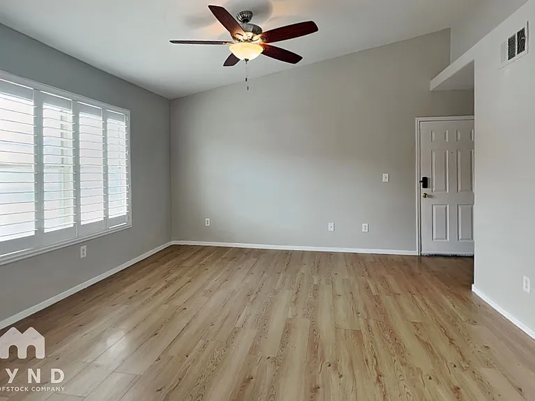 45 Maleena Mesa St #725 — Photo 2