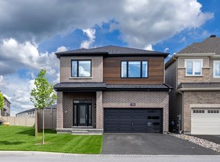 236 Calvington Ave, Ottawa, ON K2T0P9