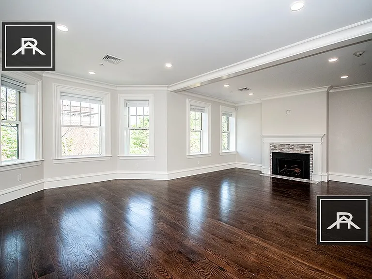 13 Alton Ct #3 — Photo 2