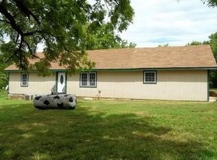 20290 E 600th Rd, Pleasanton, KS 66075