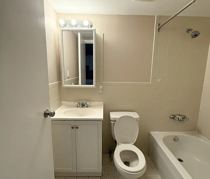 3552 Peter St #309 — Photo 11