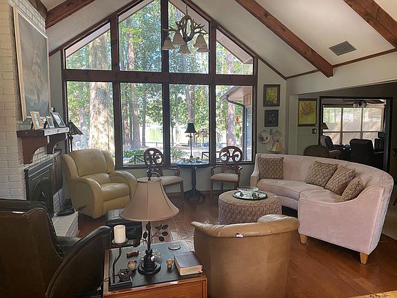 4th image of 1808 E Lakeshore Dr