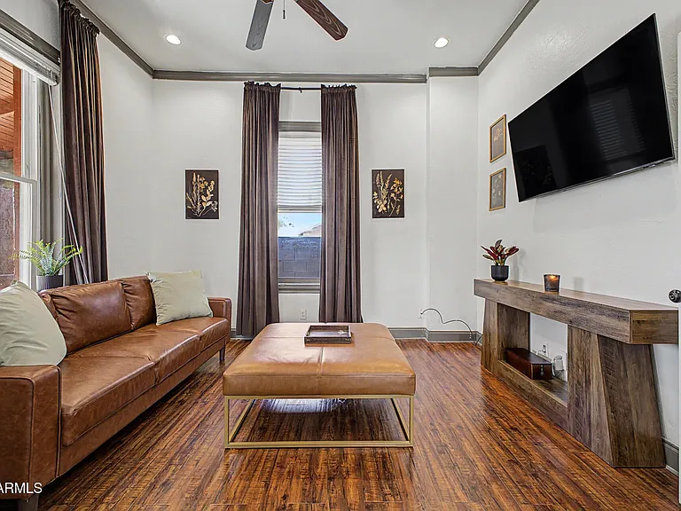 1150 E Pierce St #1 — Photo 3