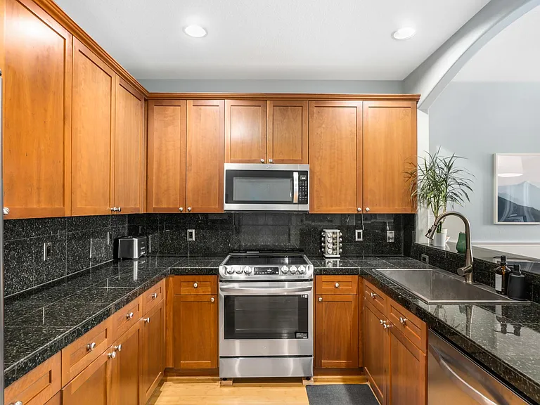 5537 N Delaware Ave — Photo 13