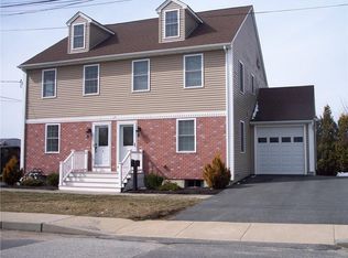 18 Reservoir Ave #A, Warren, RI 02885
