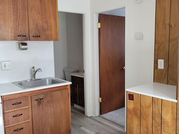 2nd Floor 1-bedroom, 1 bathroom apartment for $953