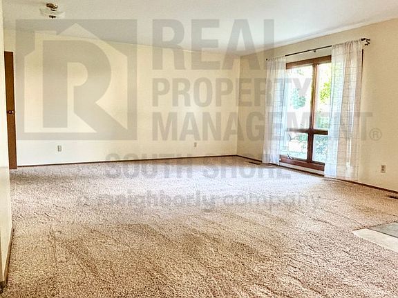 2nd image of 555 Meadow Ln