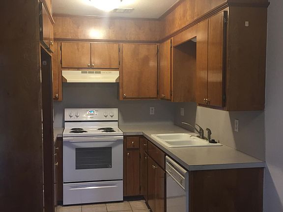 4th image of 1207 N Willow Dr #B