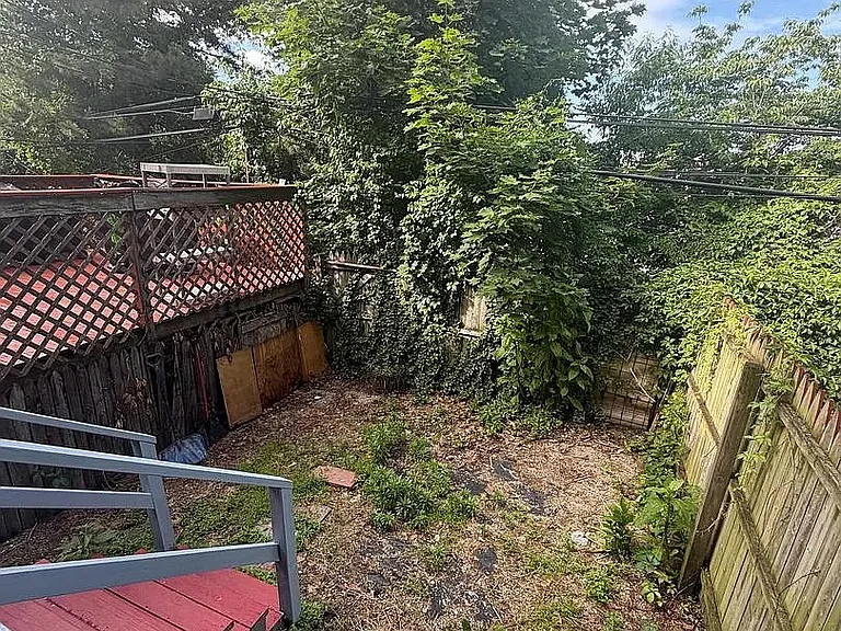 1515 Dyre St — Photo 4