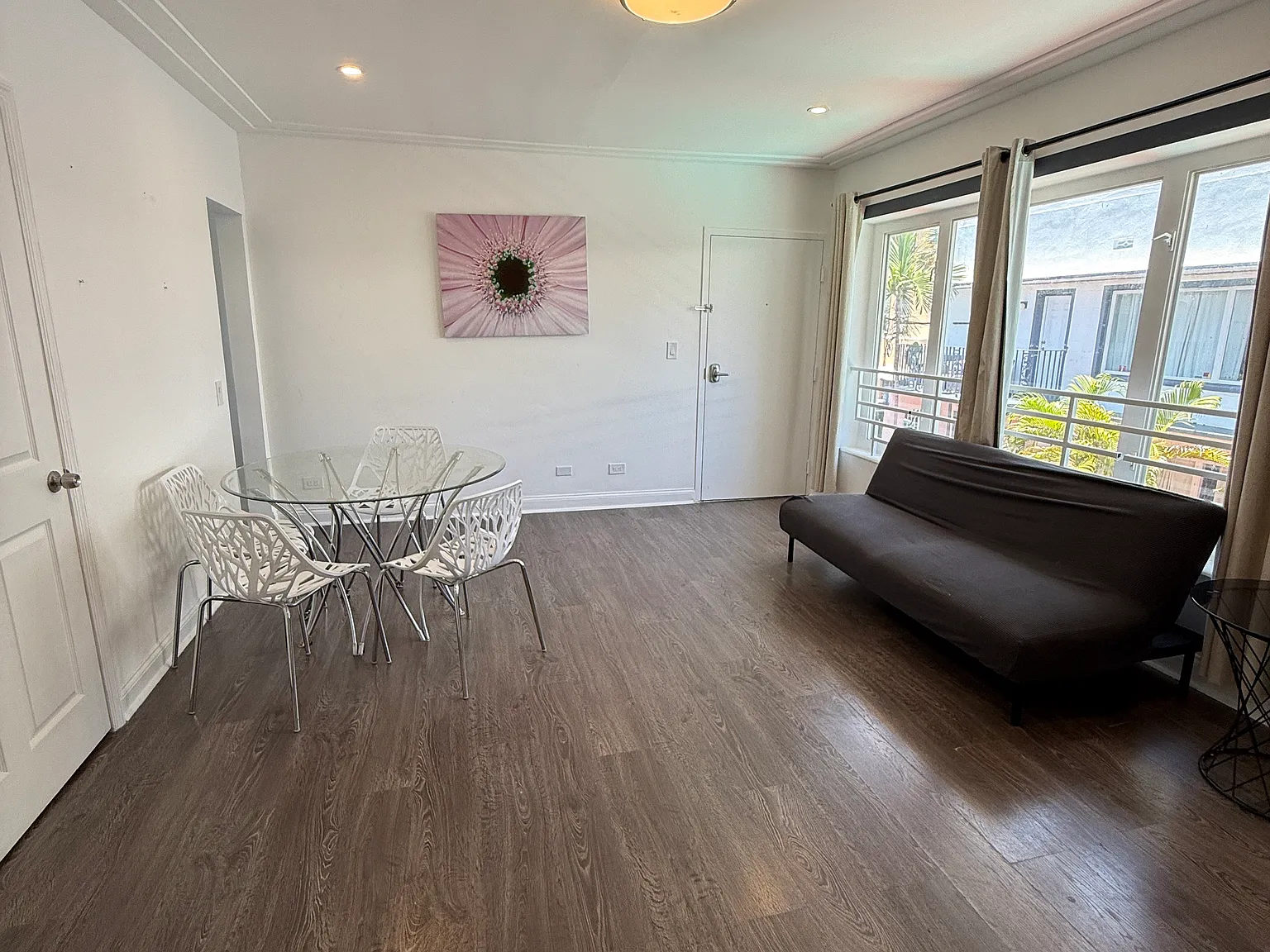 2 bed, 650 sqft, $2,750 — Photo 4