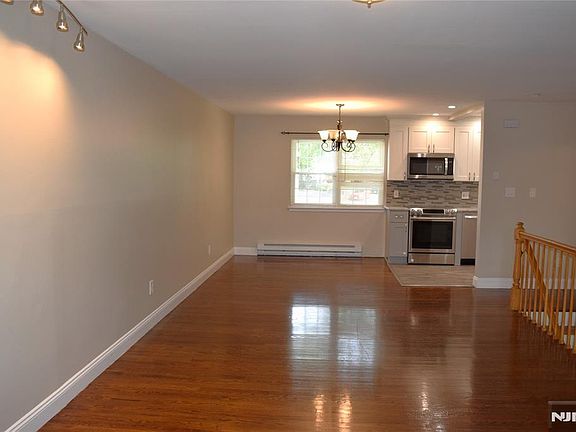 4th image of 131 Fort Lee Road #131B