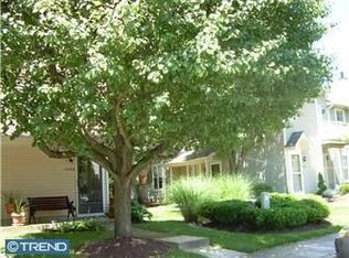 1006B Ralston Dr, Mount Laurel, NJ 08054