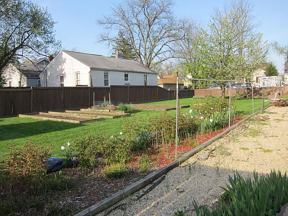 2nd image of 3014 Clevelawn Pl