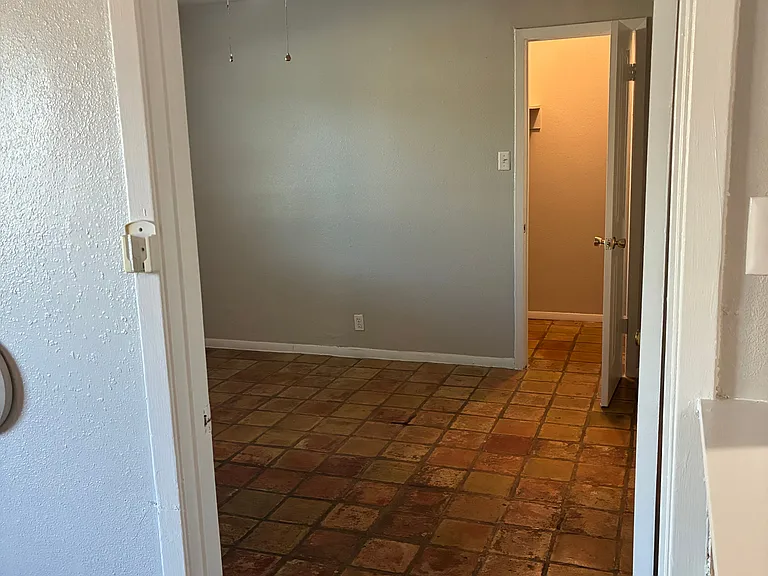 The Montecito Apartments — Photo 4