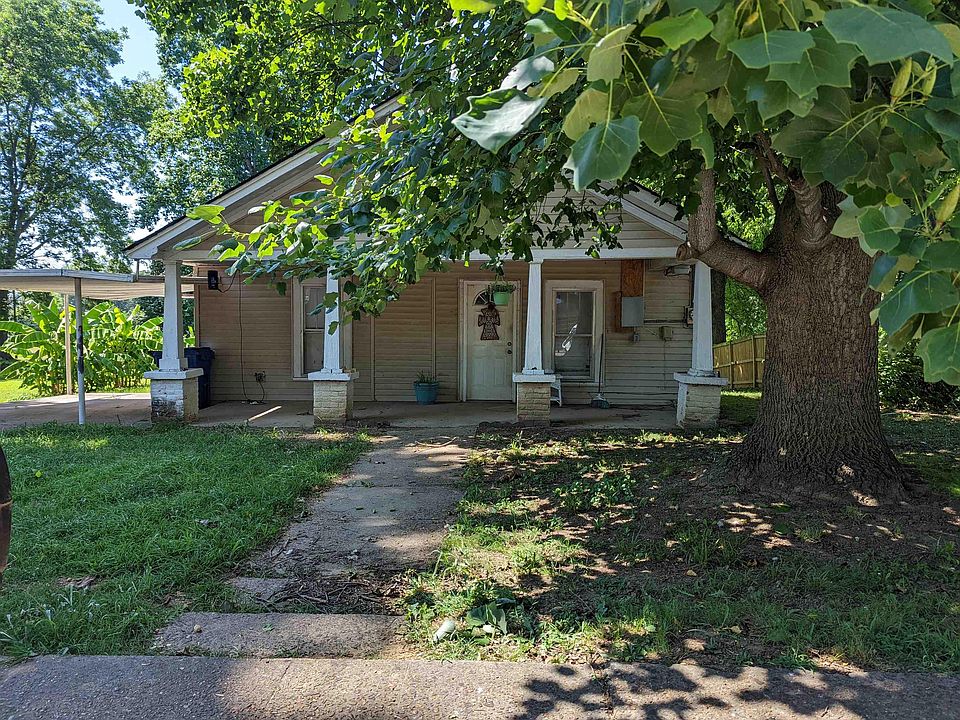 1st image of 376 E College St