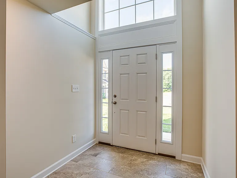 83 Andrews Pl — Photo 2