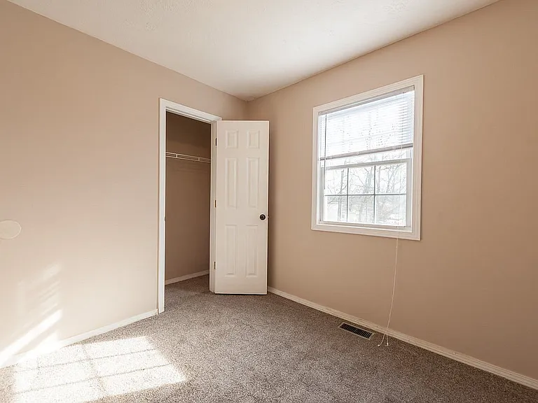 2301 S Milton Dr — Photo 5
