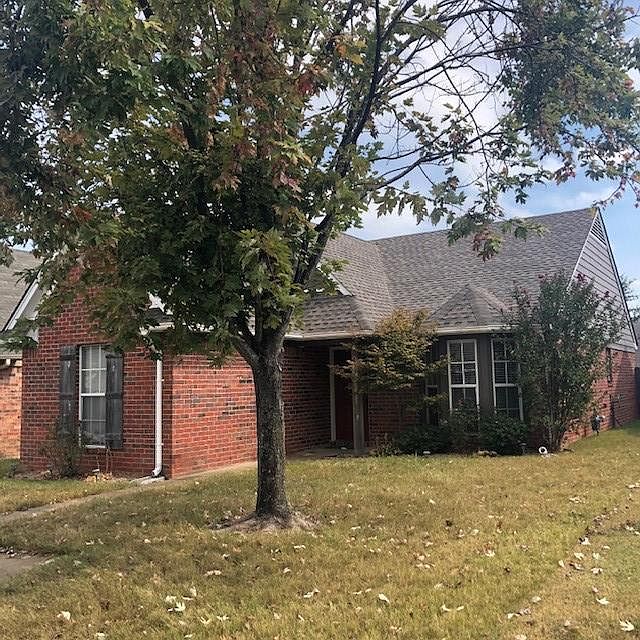 1st image of 5476 Bradley Ln