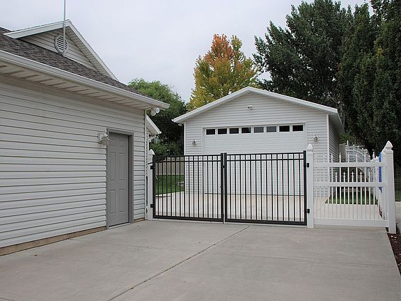 RV Pad and Detached Garage 