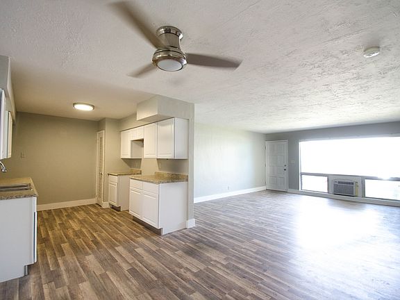 5th image of 2730 NE 30th Pl