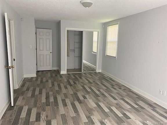 4th image of 607 Carolina Ave