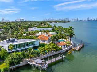 3166 N Bay Rd, Miami Beach, FL 33140