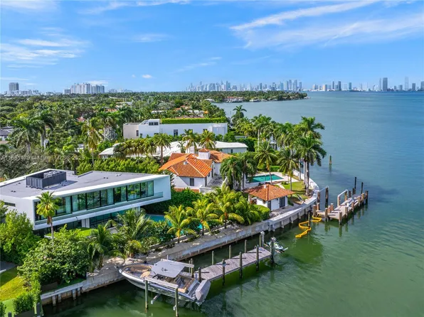 3166 N Bay Rd, Miami Beach, FL 33140