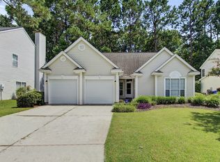 555 Tea House Ln, Mount Pleasant, SC 29464