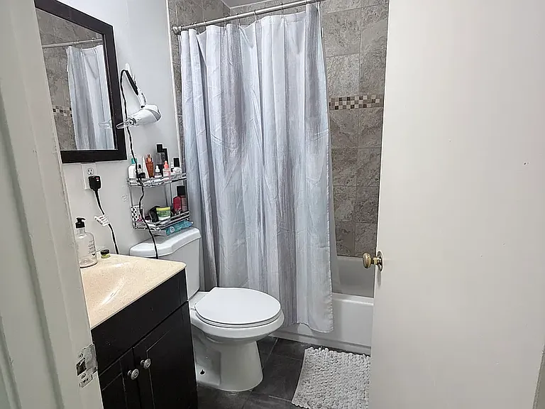 760 D St #2 — Photo 9