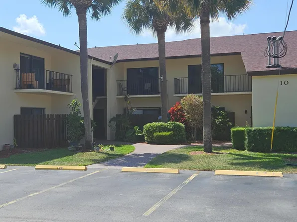 2050 Oleander Blvd APT 10-108, Fort Pierce, FL 34950
