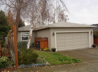3090 Paul Cir, Medford, OR 97504