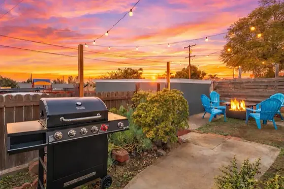 Enjoy the sunny San Diego weather by relaxing in the private backyard either grilling on the BBQ or lounging by the outdoor fire pit.