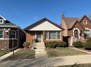 8404 S Blackstone Ave, Chicago, IL 60619