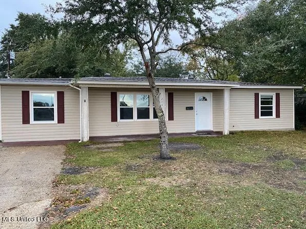 2003 Tucker Ave, Pascagoula, MS 39567