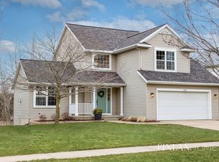 9061 Glengarry Ct SE, Caledonia, MI 49316