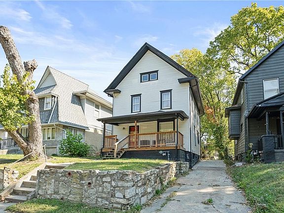 2nd image of 3235 Chestnut Ave