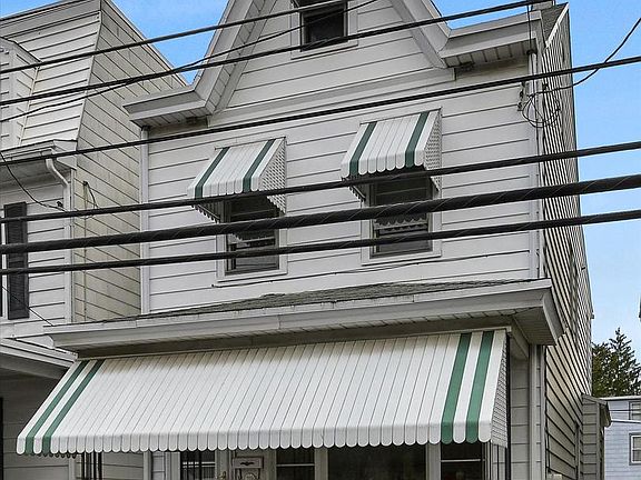 2nd image of 219 S 3rd St