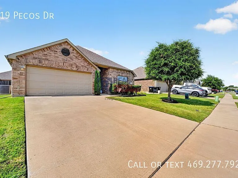 319 Pecos Dr — Photo 3