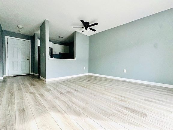 5th image of 450 Somerset Ave #2-9