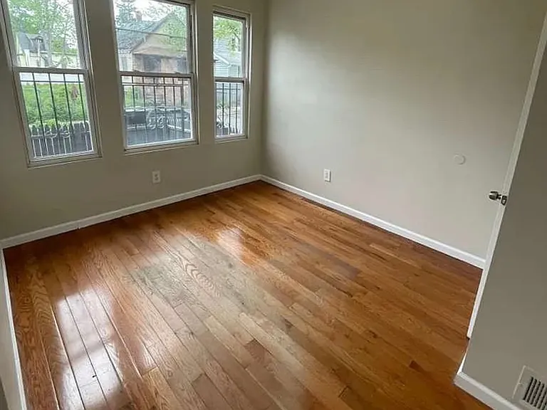 144 Alexander St #1L — Photo 5