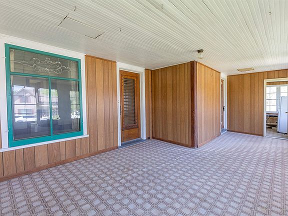 5th image of 407 Walnut St