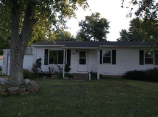 1142 Perry Dr, Madisonville, KY 42431
